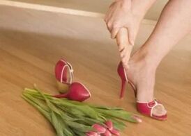The pain in the heels of the heel is running